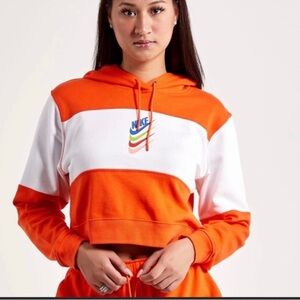 Nike Women's Vibrant Orange 🧡🧡